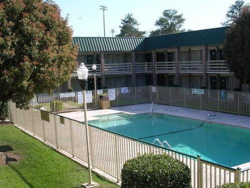 Motel 6 Columbia - University Of South Carolina Exterior foto