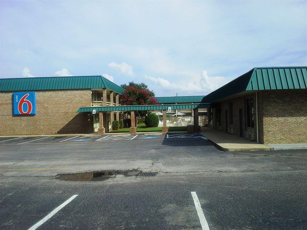 Motel 6 Columbia - University Of South Carolina Exterior foto