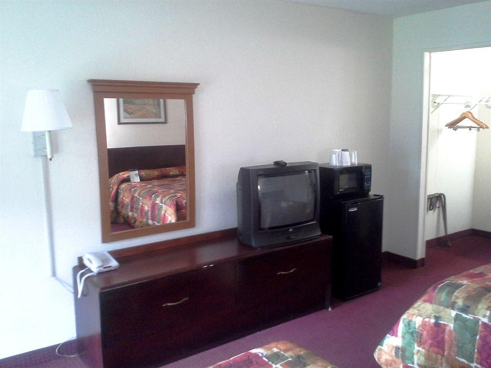 Motel 6 Columbia - University Of South Carolina Exterior foto